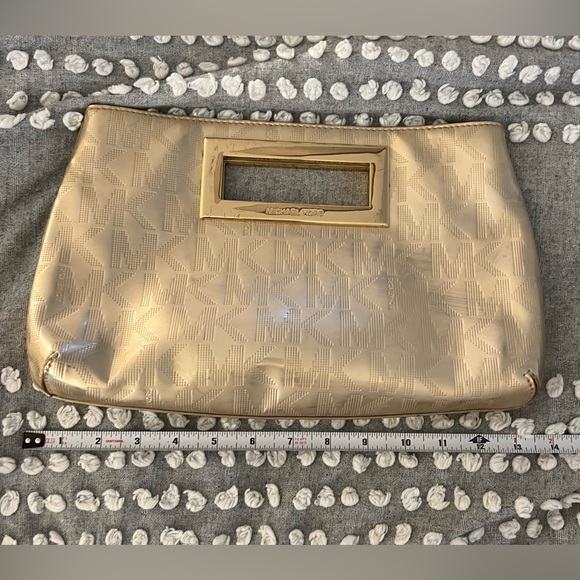 Michael Kors shiny gold clutch - Picture 8 of 9